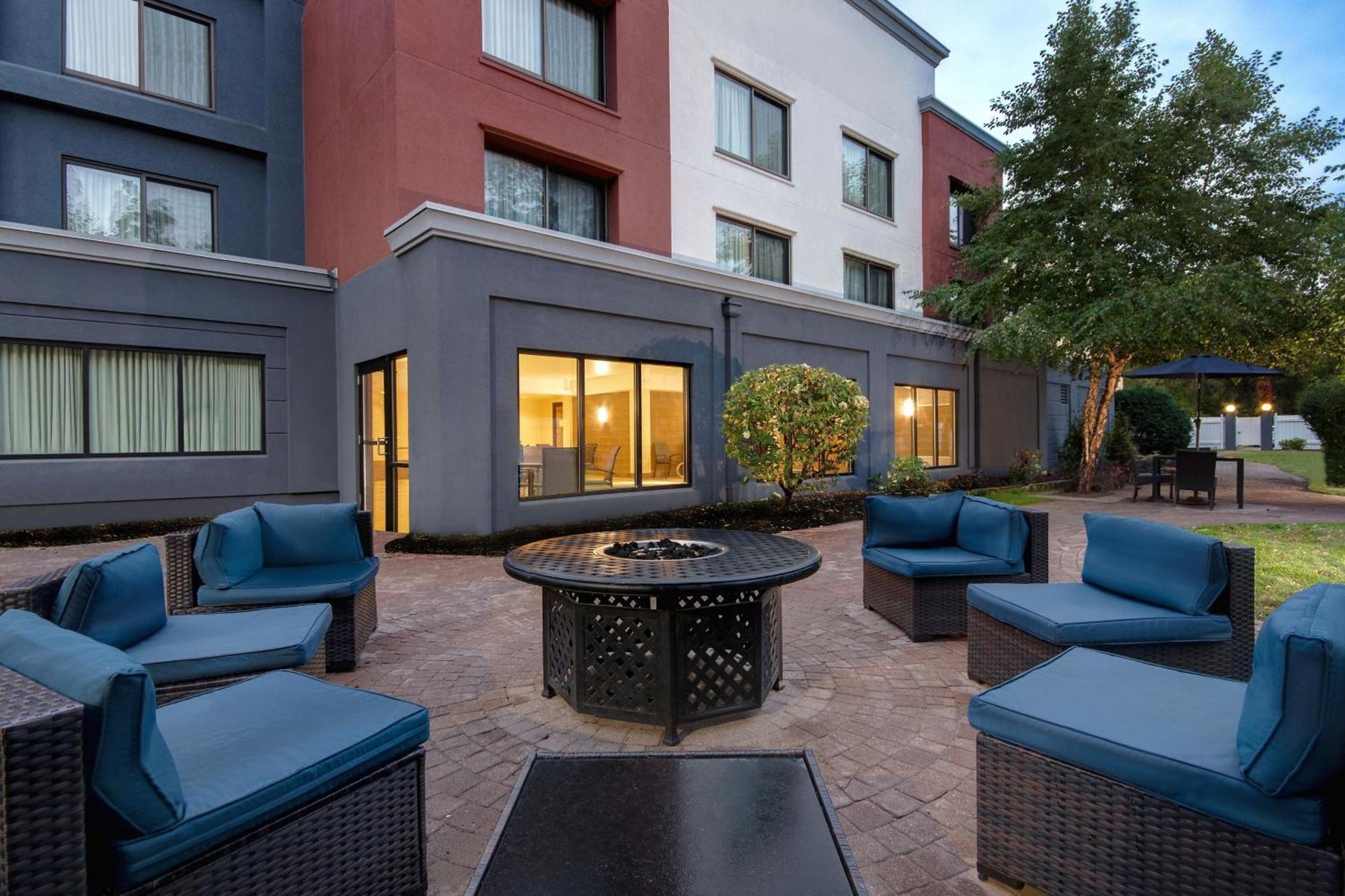 Fairfield Inn And Suites By Marriott Rochester West/Greece Exteriör bild